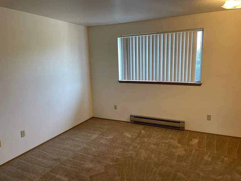 Forsythe (445 SE Regatta Dr) — Photo 5