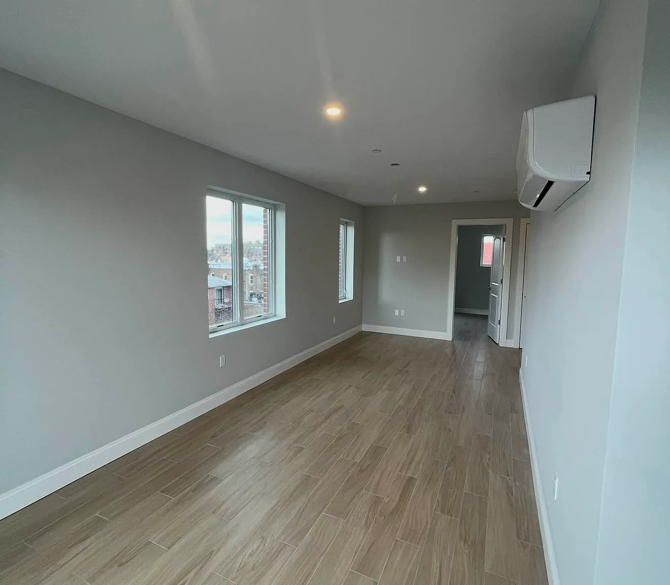 149-35 Barclay Avenue — Photo 2