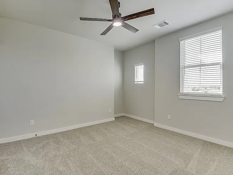 4402 Clovis Ave — Photo 25