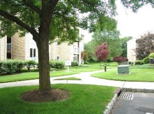 379 Silvia St #379, Ewing, NJ 08628