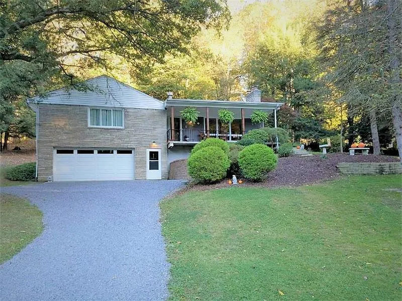 351 Arcadia Dr photo 1
