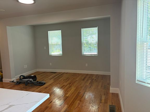 4th image of 254 Salem St #1C