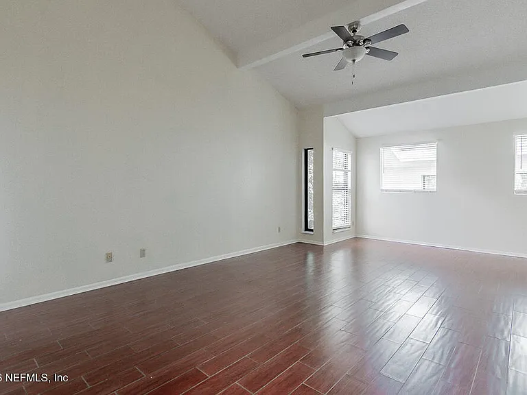 3216 Oak St #5 — Photo 4