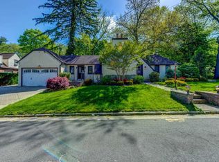 62 Tobin Ave, Great Neck, NY 11021