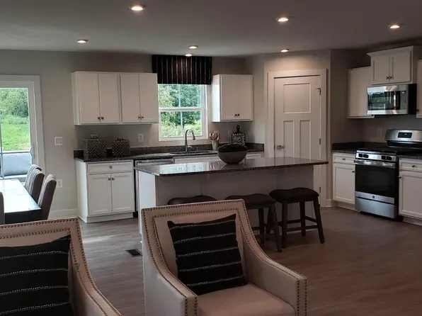 116 Buena Vista Dr, Stephens City, VA 22655