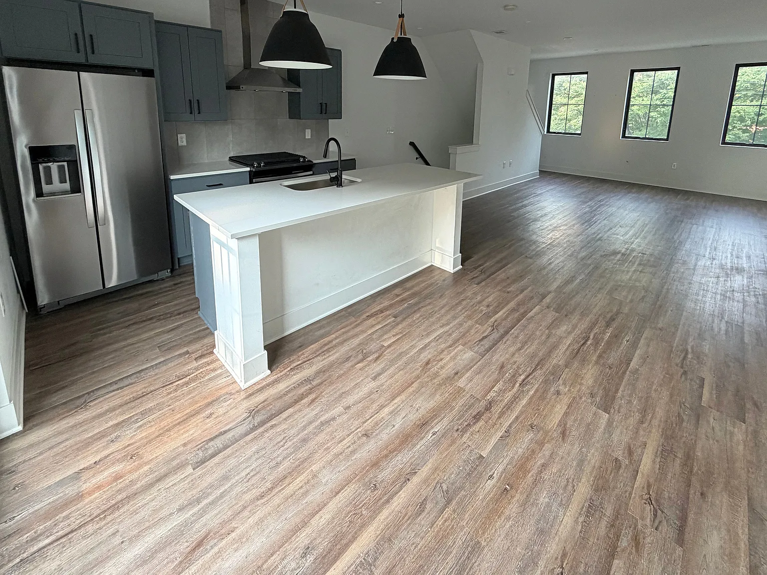 355 Loeffler Ave — Photo 2