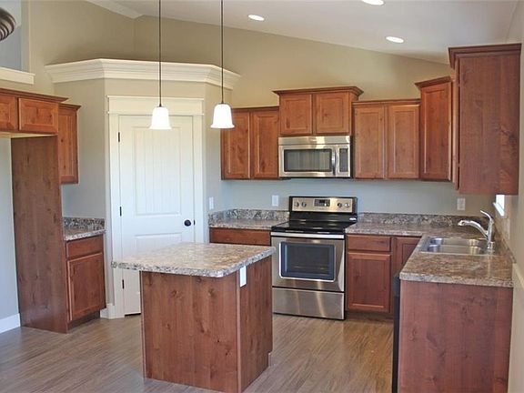 5th image of 5146 Chapel Hill Dr