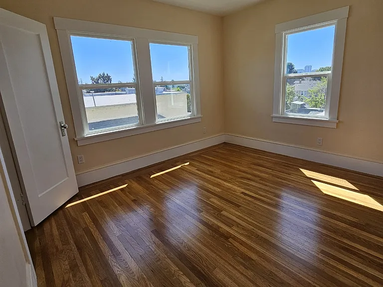 481 Van Dyke Ave #1 — Photo 26