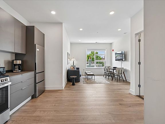 5th image of 1324 N Capitol St NW #312