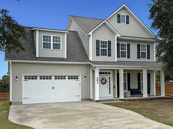 3rd image of 201 Willas Court