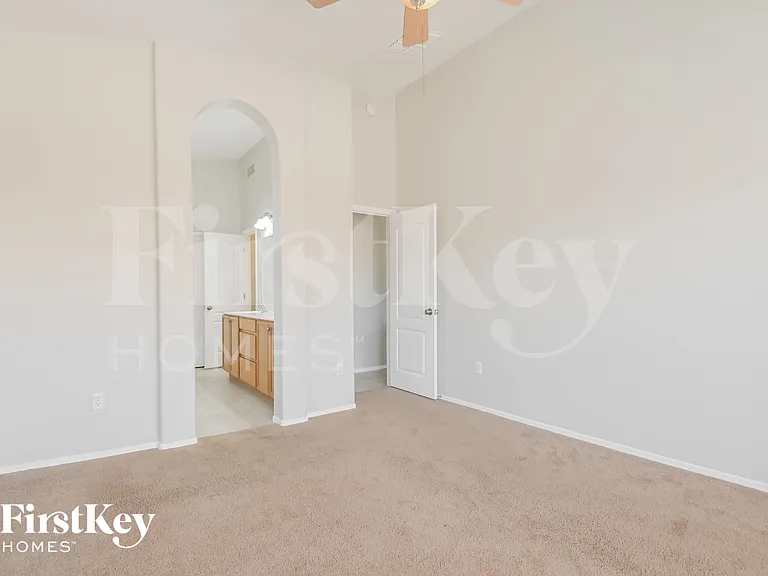 5740 W Hayfield St — Photo 7