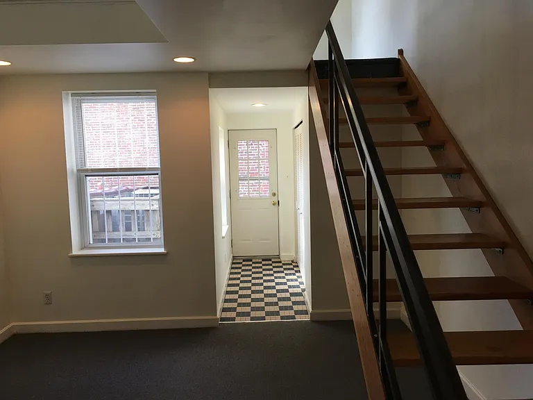 702 N 2nd St #A — Photo 7