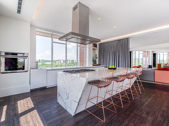 3rd image of 530 Western Ave #522