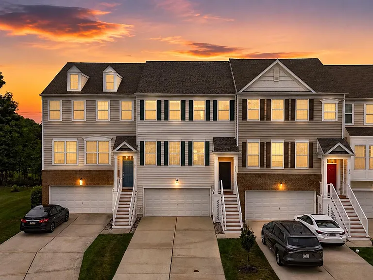 303 Ellison Dr — Photo 2