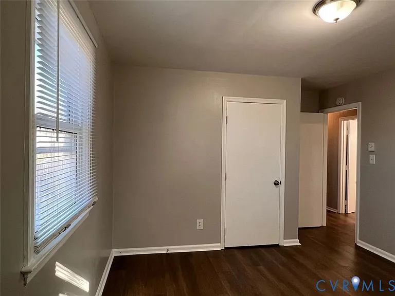 20507 Hickory Ct — Photo 13