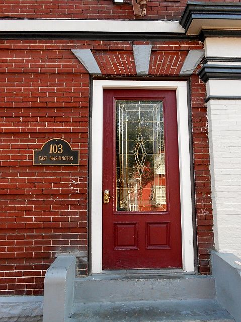 1st image of 105 E Washington St APT 3E