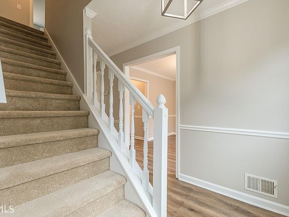 5th image of 1785 Meadowchase Ct