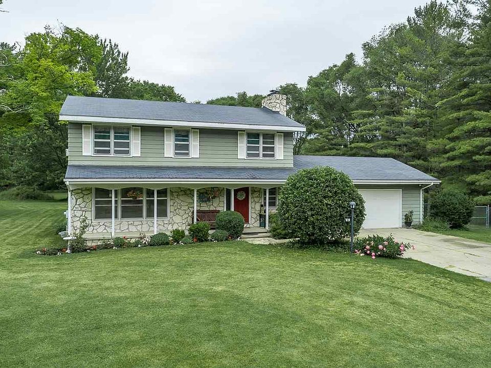 1st image of 1975 E Country Creek Rd