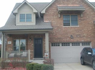 1316 Darien Path Way, Darien, IL 60561