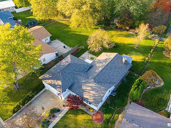 2nd image of 109 Shore Dr