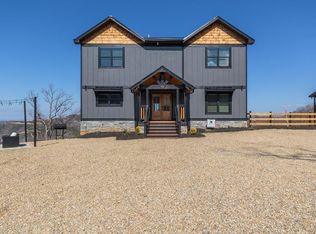 708 Topside Dr, Gatlinburg, TN 37738