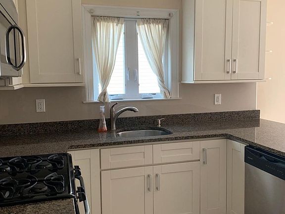 5th image of 264 Hull Ave