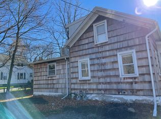 208 Kenyon St #1, Chittenango, NY 13037