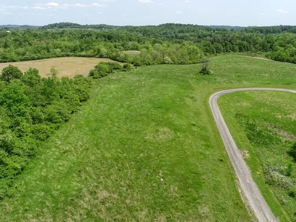 63540 Wintergreen Rd, Lore City, OH 43755