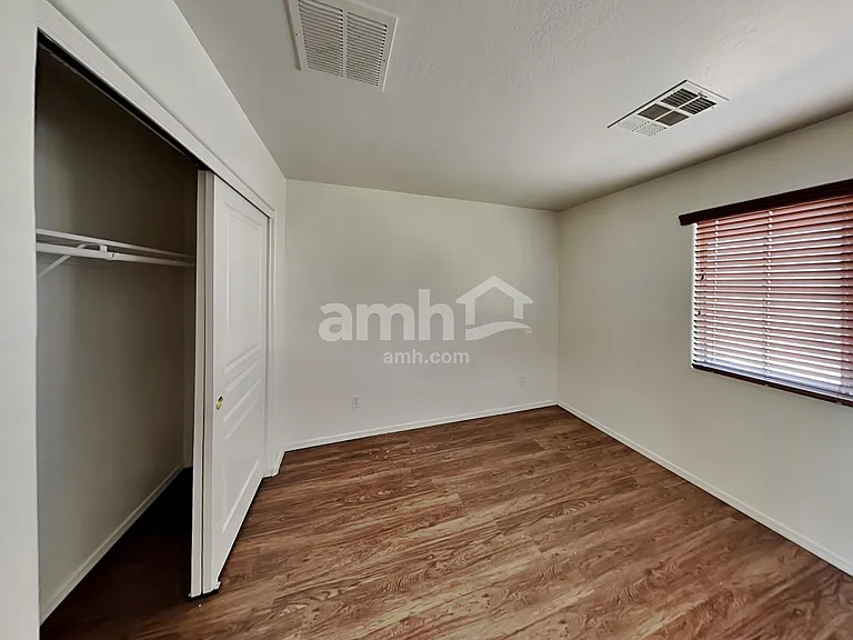1497 E Magnum Rd — Photo 18