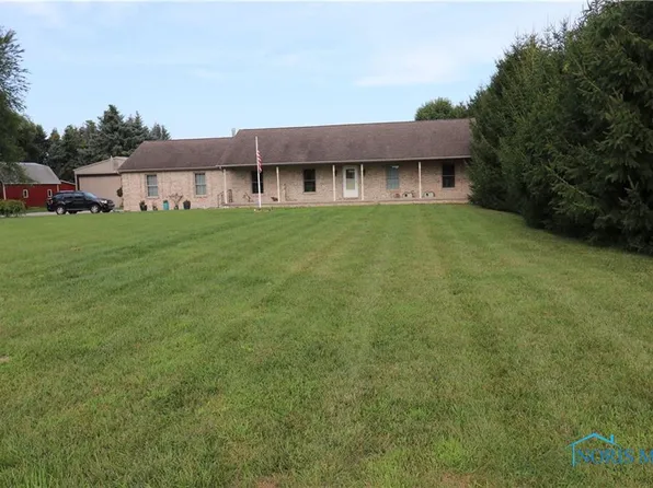 1426 S Lathrop Rd, Swanton, OH 43558