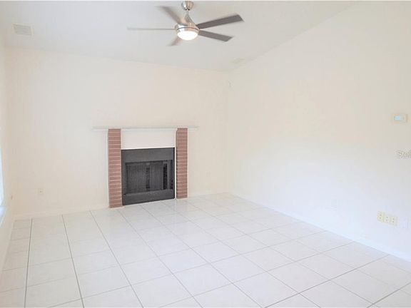 2nd image of 305 Northlake Dr