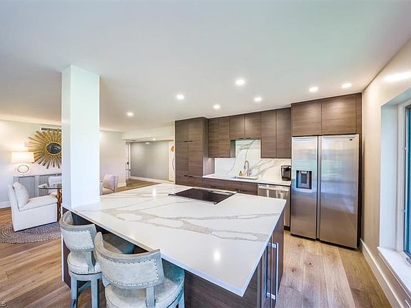 4th image of 103 Clubhouse LN #283