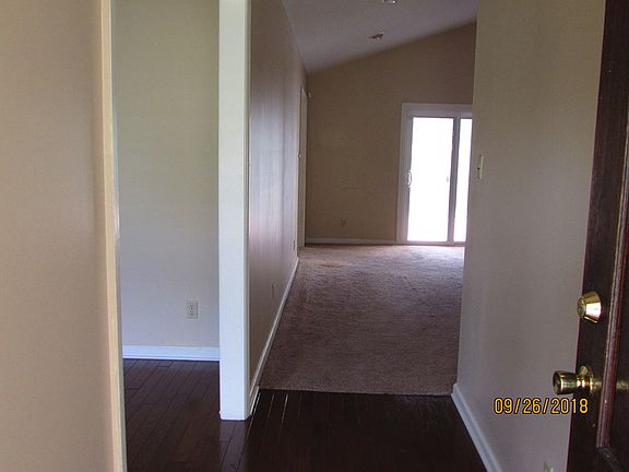 2nd image of 3901 Camellia Dr