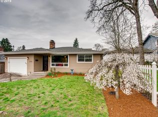 570 E Exeter St, Gladstone, OR 97027