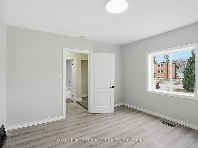 151 Waterloo St — Photo 4