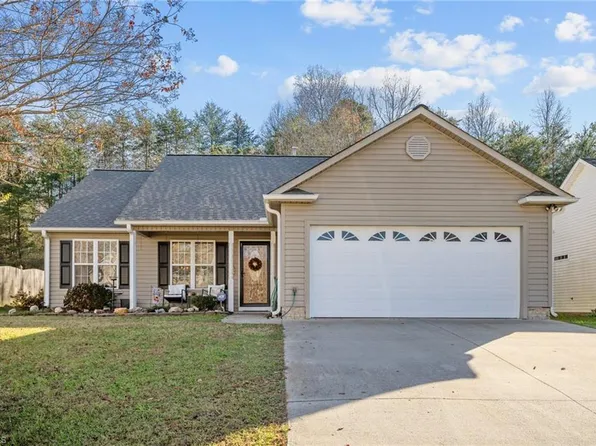 850 Winterside Ln, Winston Salem, NC 27107