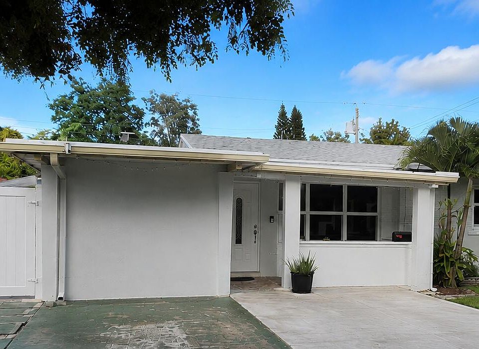 1st image of 2311 N 58th Avenue