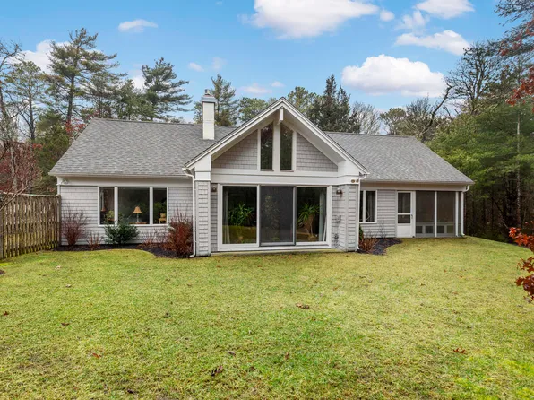 83 Coonamessett Circle, East Falmouth, MA 02536