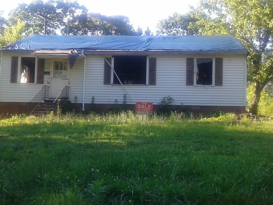 1st image of 303 Charlesworth Ave