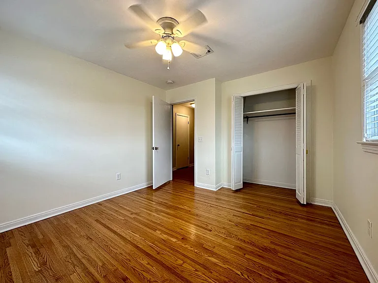 411 Starliner Ct — Photo 9