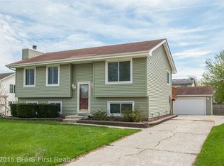 4243 Hull Ave, Des Moines, IA 50317