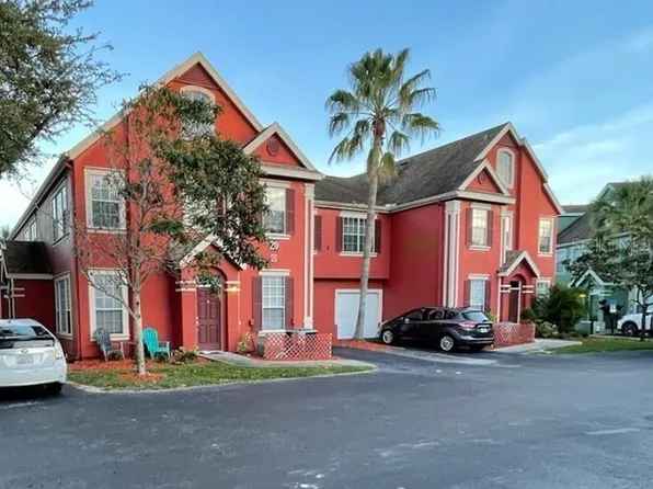 9378 Lake Chase Island Way, Tampa, FL 33626