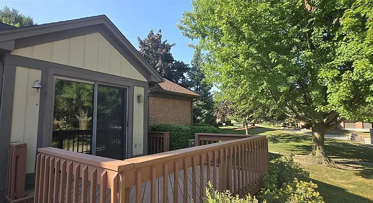 364 Meadow Bridge Dr — Photo 3