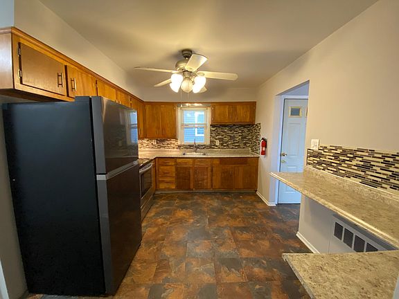 4th image of 277 Kirkman Ave #1