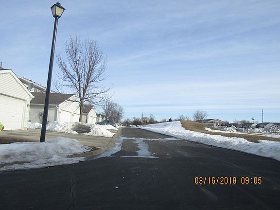 4th image of 1036 Larkspur Ln