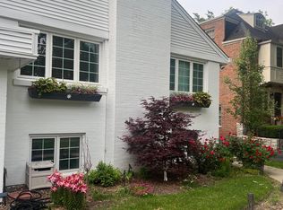 1209 Ash St, Winnetka, IL 60093