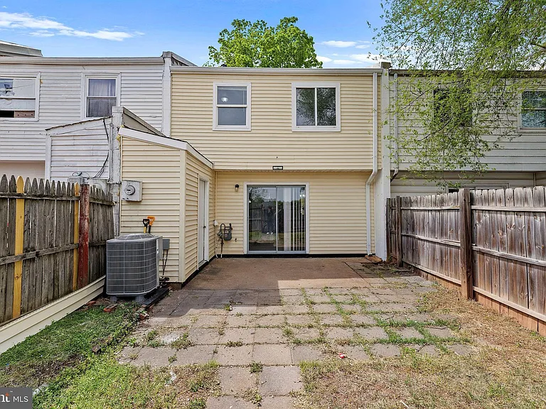 8145 Community Dr — Photo 33