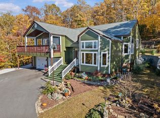 156 Overlook Dr, Pickens, SC 29671