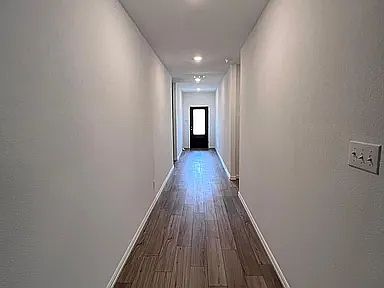 2nd image of 1111 Mahogany Ln