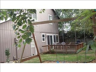 2nd image of 3338 Honeywood St